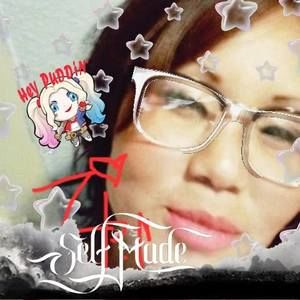 Meet your Posher, Carla